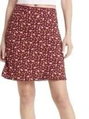 Women’s IRL Mini Skirt Floral Print, Women’s Size 10 Burgundy
